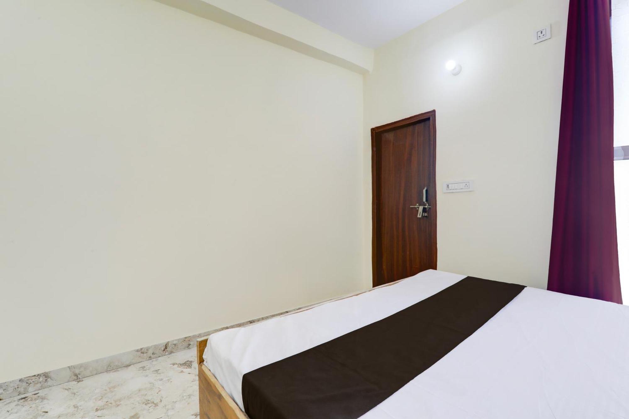 Hotel O Rn Chinhat Exterior foto